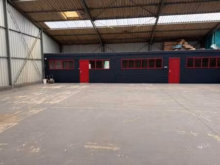 location bureaux et commerces meublé à pleyben (29190) : à louer meublé / 340m² pleyben