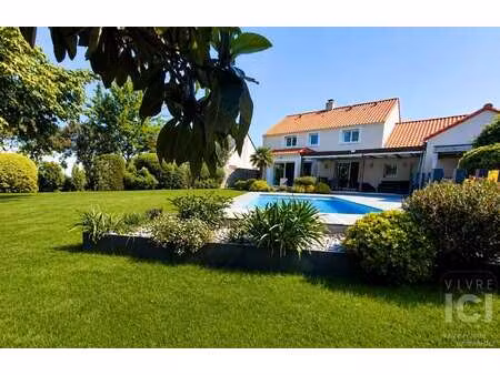 vente maison piscine à sainte-luce-sur-loire (44980) : à vendre piscine / 170m² sainte-luc