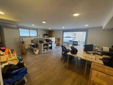 vente bureaux 84 m²