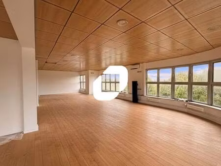 vente bureaux 90 m² à 647 m²