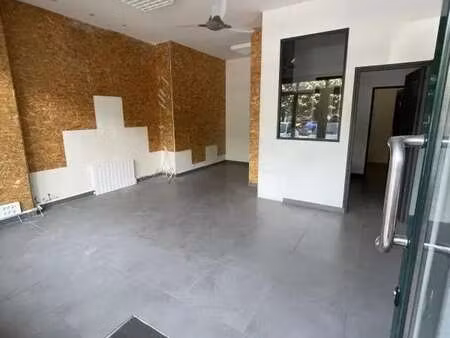vente commerce le pecq 78230 68m²