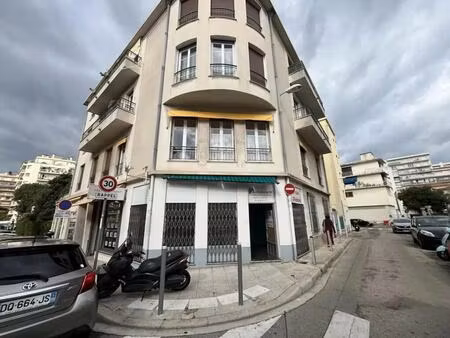 vente commerce nice 06100 26m²