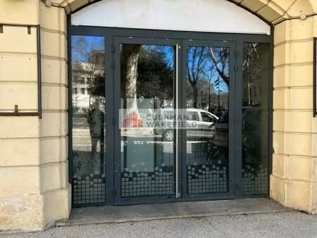vente commerce nimes 30000 113m²