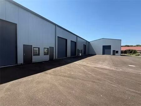 vente entrepôt montagnat 01250 137m²