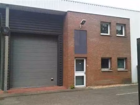 vente local d’activités plaisir 78370 190m²