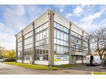 location bureaux 65 m² à 245 m²