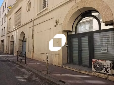 location commerce montpellier 34000 318m²