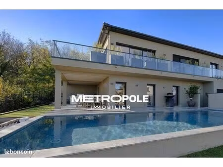maison 6 pièces 180 m²