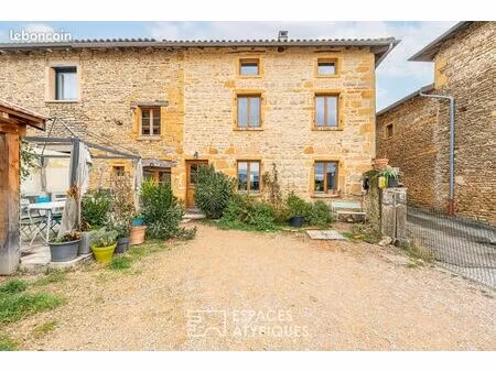maison 6 pièces 157 m²