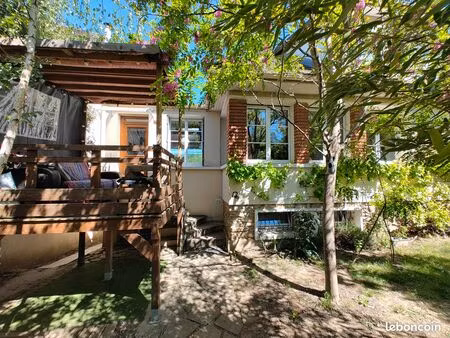 urgent - maison de 130 m² sur terrain de 300 m²