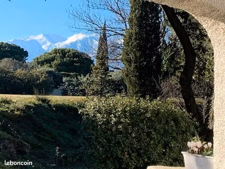 villa 248 m² loi carrez avec piscine  terrain arboré et fleuri