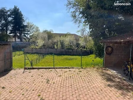 appartement t2 avec jardin et terrasse
