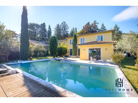 maison de luxe à vendre à saint-romain-au-mont-d'or
