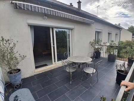 maison a louer - 37190