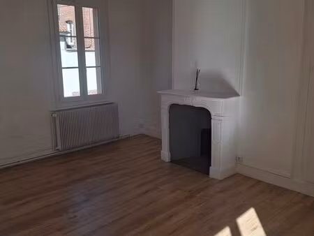 f2 centre ville roye