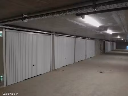 garage box en location en sous-sol