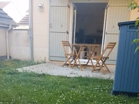 location studio avec jardin - coubert