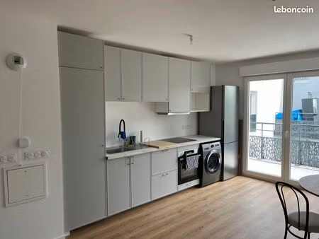 t2 neuf avec balcon – proximité seine – parking – villeneuve-la-garenne
