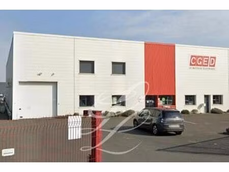 location - local d'activite 1100 m