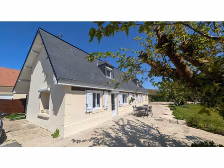 maison familiale de 160m2 viable de plain-pied avec une vue