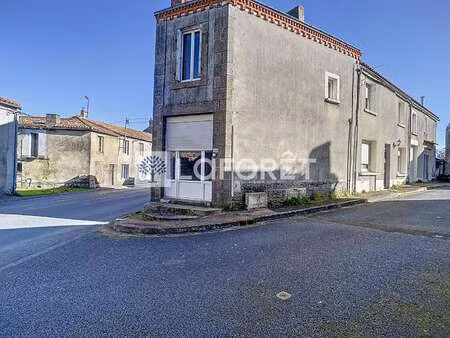 vente maison à geay (79330) : à vendre / 81m² geay