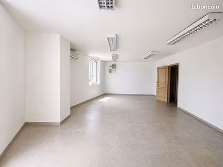 vend local tout commerce 53 m2 idéal investisseur 150000