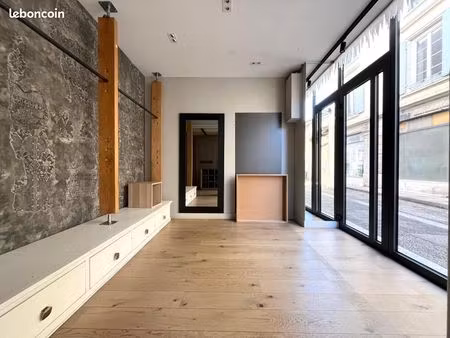 commerce 38 m²