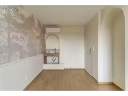 local 15 m² bron