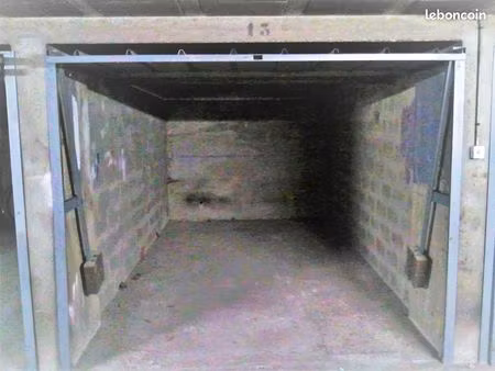 garage box quai arloing