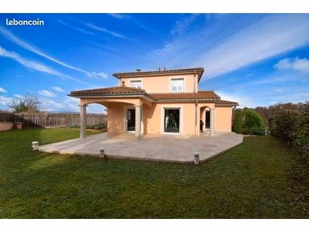 maison 5 pièces 150 m²