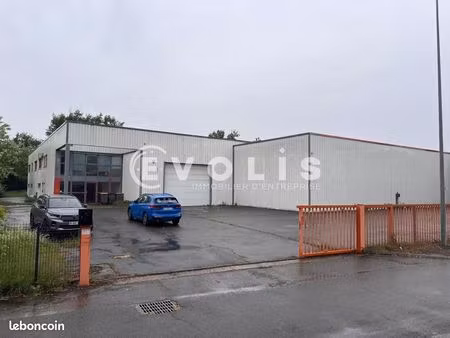 local d'activité 1 580 m²