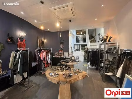 local commercial 61 m²