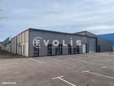 local d'activité 1 460 m²