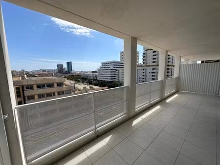 t3 avec balcon et parking à marseille
