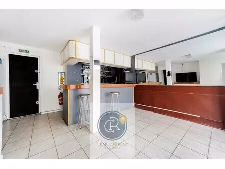 murs libres 113 m² + licence iv – popincourt – fort potentiel