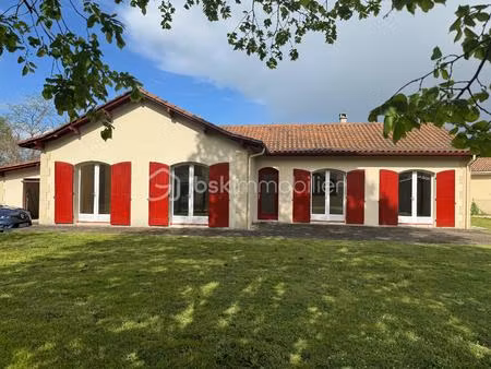 maison contemporaine de 135 m² à abzac