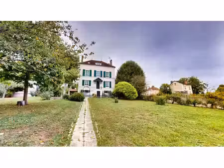 maison bourgeoise 229 m2 + dépendance 155 m2 prix 467900