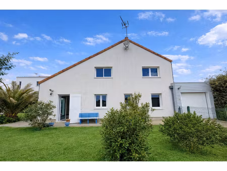 maison les mathes 4 pièce(s) 90 m2