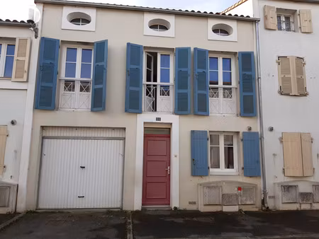 vente maison 4 pièces 78 m² rochefort (17300)