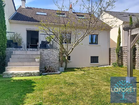 maison familiale 4 chambres avec sous sol total et jardin arboré en excellent état à viry-