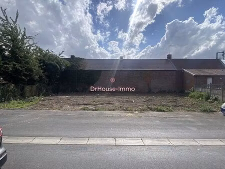 terrain à vendre sur la commune de lewarde !