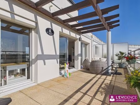 appartement 4 pièces  103 m2  dernier étage  st nazaire