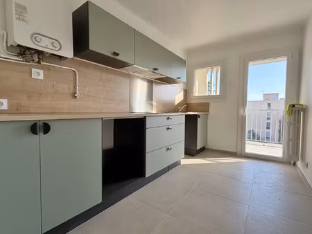 toulon ouest - les moulins - dernier étage ft4 refait à neuf