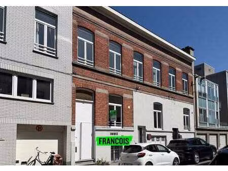 maison de 3 chambres entièrement rénovée à louer à gand !