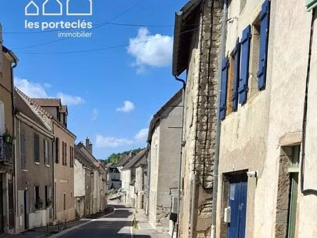 agreable maison de ville et sa dependance