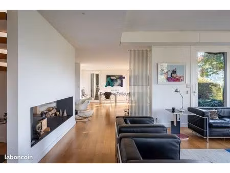 maison 8 pièces 220 m²