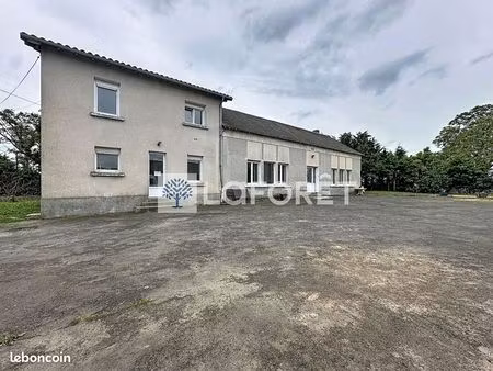 maison 9 pièces 216 m²