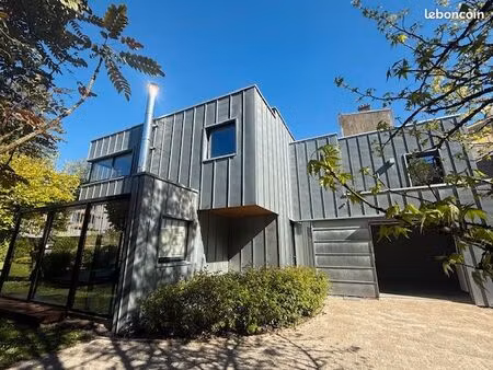 nouveauté - pavillon d'architecte en plein centre ville