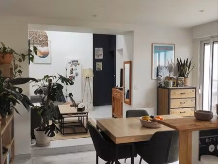 location meublée – t3 avec cour privée – la rochelle (la pallice)