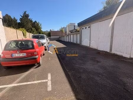 parking/box 5 m² orléans